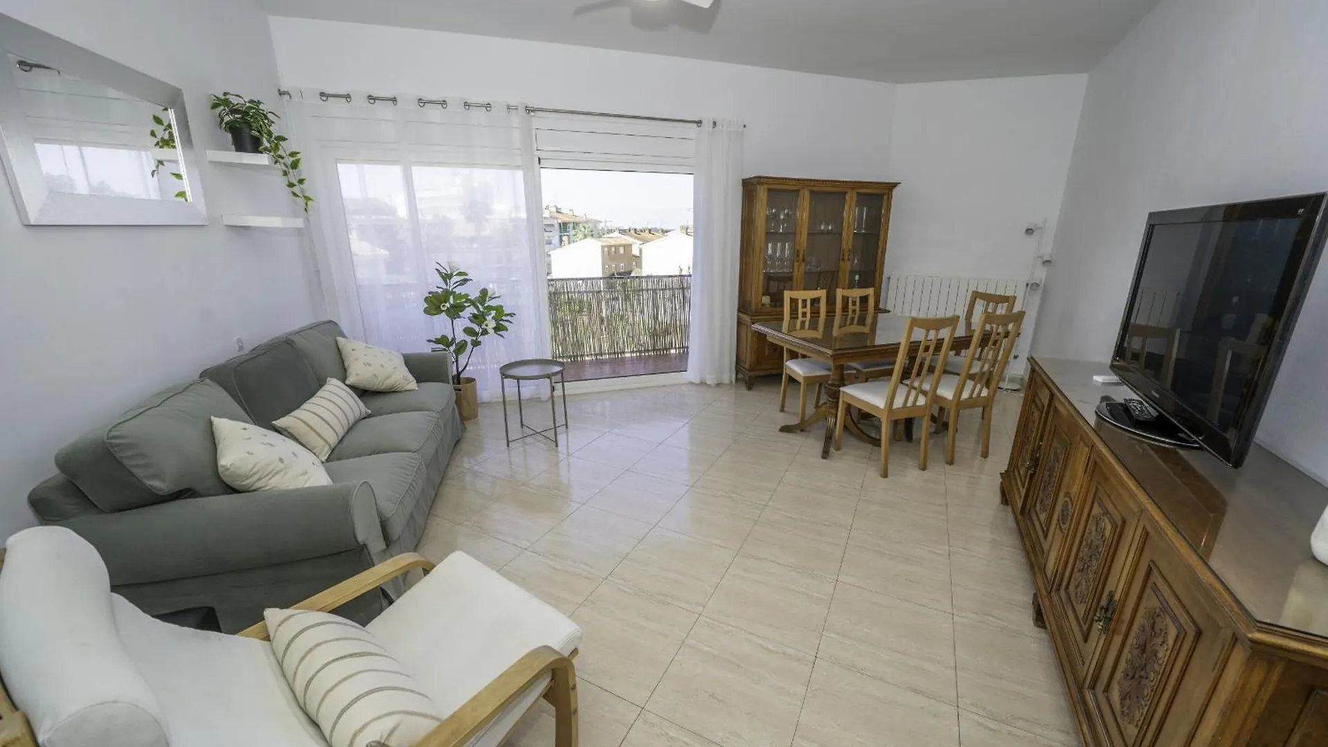 Apartment Homeholidaysrentals Olai - Costa Barcelona Pineda de Mar Spain