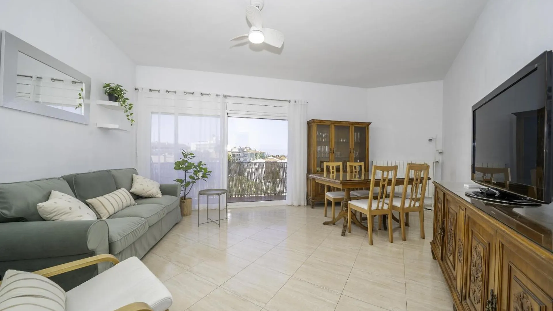 Apartment Homeholidaysrentals Olai - Costa Barcelona Pineda de Mar